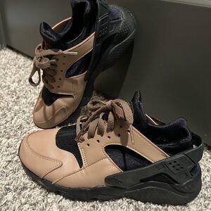 Nike Air Huarache "Toadstool" Sneakers